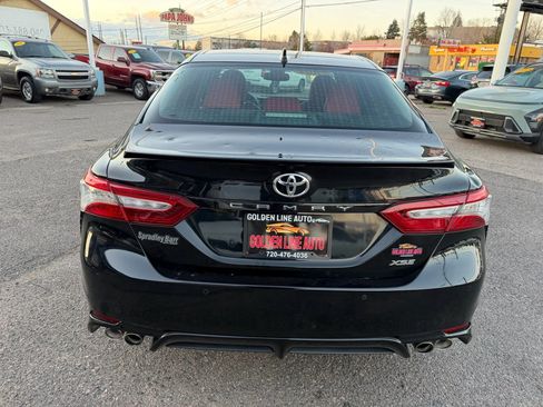 Used 2018 Toyota Camry XSE image 7