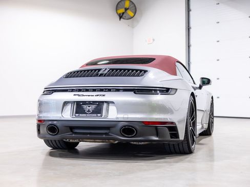 Used 2022 Porsche 911 Cabriolet image 4