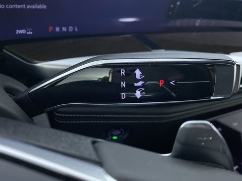 Certified 2025 Cadillac Escalade Sport Platinum w/ LPO, Floor Liner Package image 8