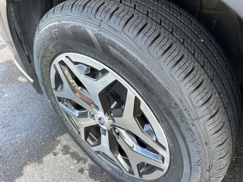 Used 2022 Subaru Forester Premium image 22