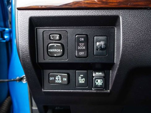 Used 2016 Toyota Tundra Limited w/ Limited Premium Package image 43