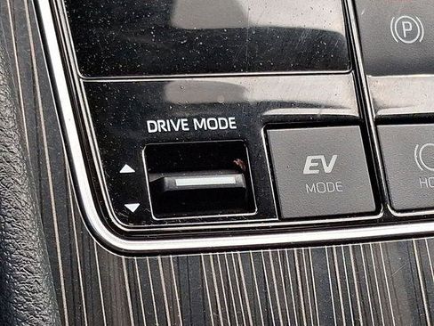 Certified 2022 Toyota Sienna Platinum AWD/4WD image 26