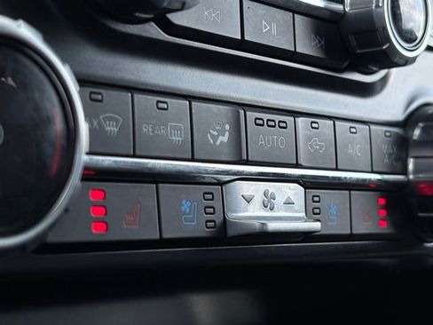 Used 2023 Ford F150 Lariat image 38