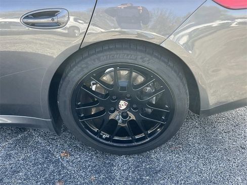 Used 2016 Porsche Panamera 2 image 11