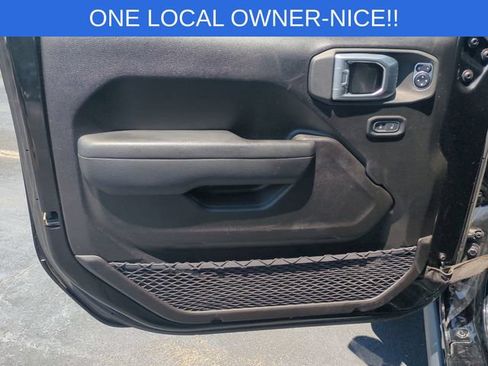 Used 2024 Jeep Gladiator Sport AWD/4WD image 12