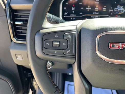 Used 2024 GMC Sierra 2500 AT4 w/ Technology Package AWD/4WD image 15