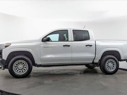 Used 2023 Chevrolet Colorado W/T RWD image 3
