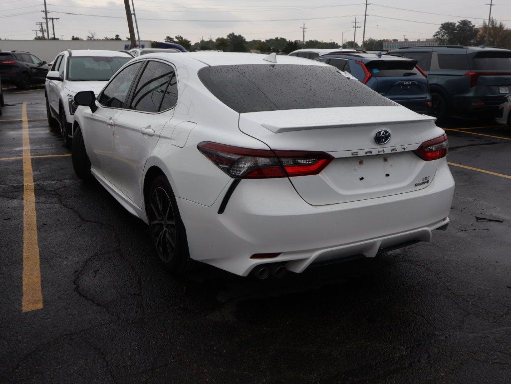 Used 2024 Toyota Camry SE FWD image 12
