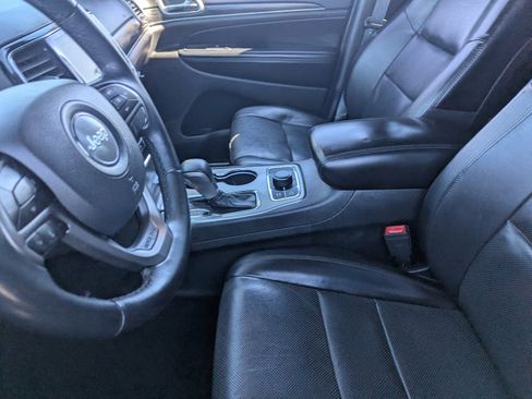 Used 2019 Jeep Grand Cherokee Limited w/ Luxury Group II image 18