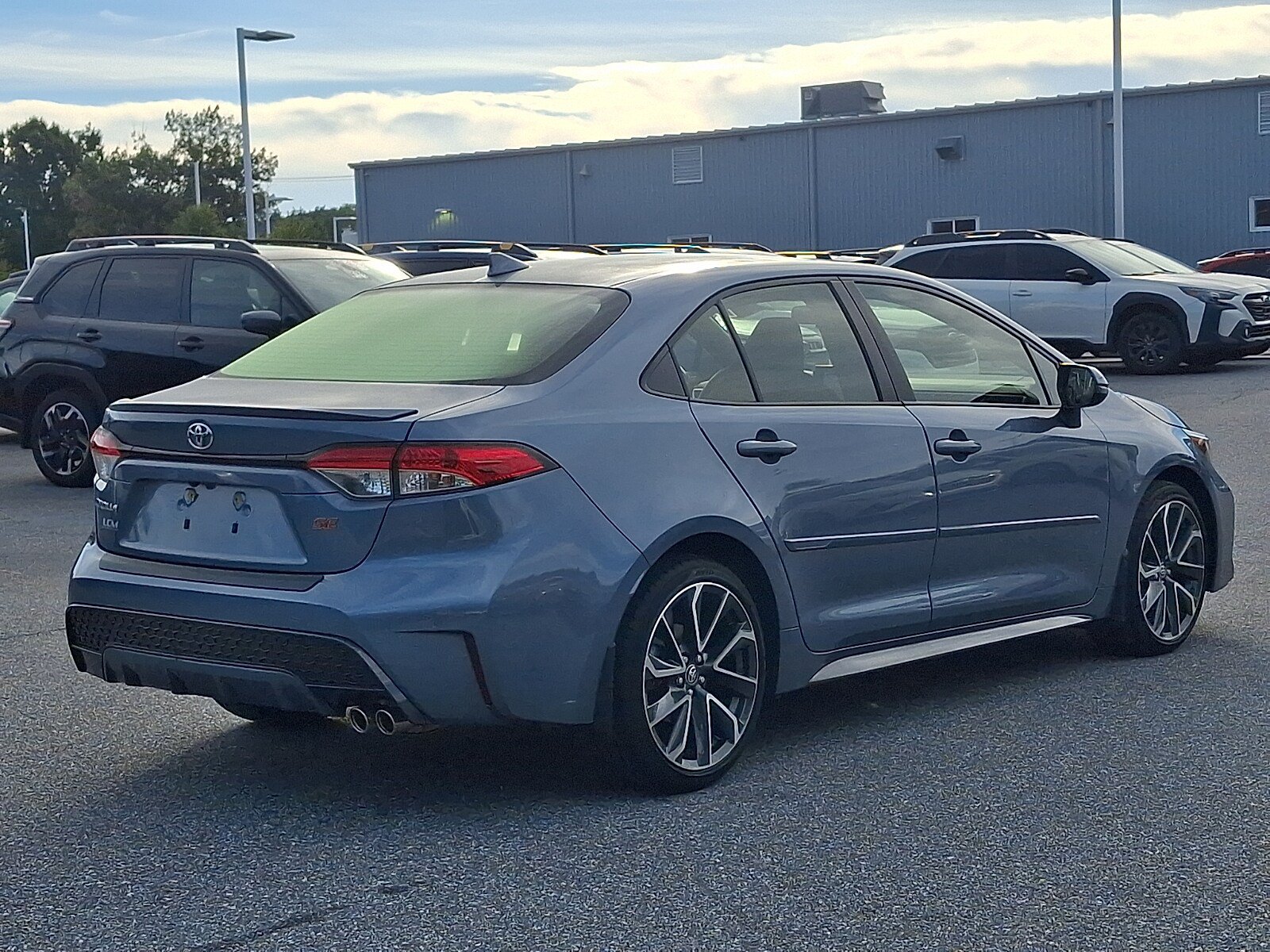 Used 2021 Toyota Corolla SE w/ Carpet Mat Package (TMS) FWD image 4