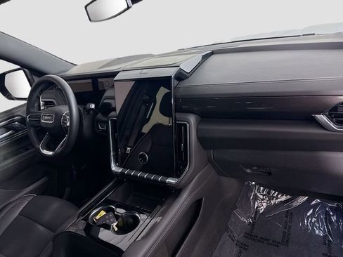 Used 2025 GMC Yukon Elevation RWD image 31