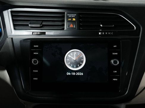 Used 2023 Volkswagen Tiguan SE R-Line AWD/4WD image 18