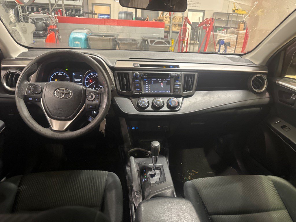 Used 2017 Toyota RAV4 LE FWD image 42