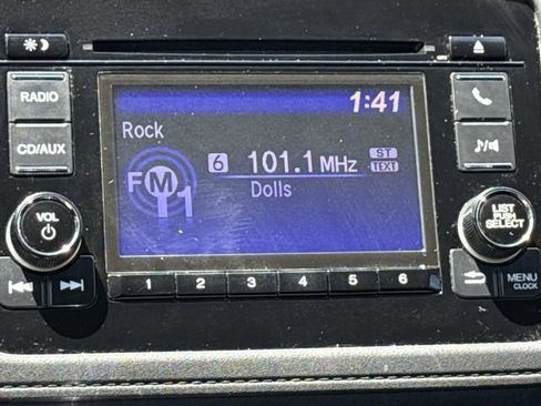 Used 2018 Honda HR-V LX image 19