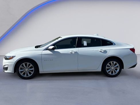 Used 2024 Chevrolet Malibu LT FWD image 3