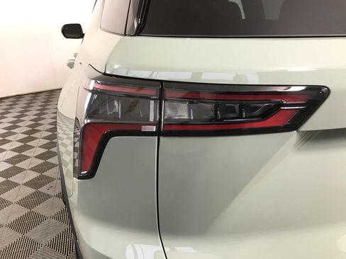 New 2026 Chevrolet Equinox LT image 18