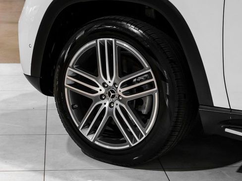 Used 2024 Mercedes-Benz GLS 450 4MATIC image 55