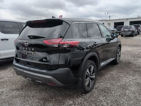 Used 2023 Nissan Rogue SL image 4
