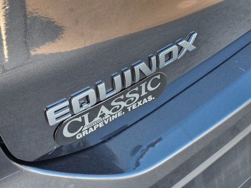 Used 2022 Chevrolet Equinox LS w/ LPO, Floor Liner Package FWD image 9