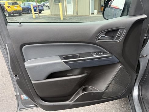Used 2018 Chevrolet Colorado Z71 AWD/4WD image 8
