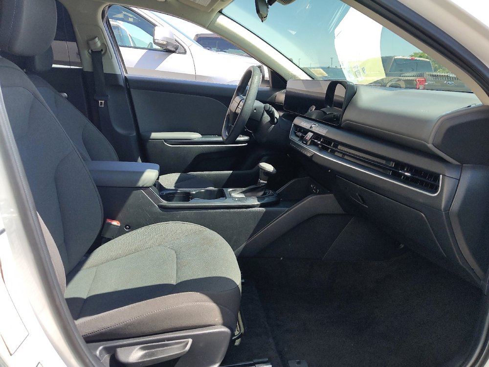 Used 2025 Kia K4 FWD image 21