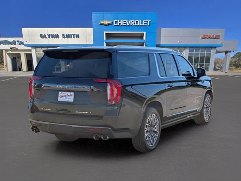 Used 2023 GMC Yukon XL Denali Ultimate image 8