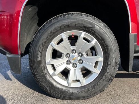 Used 2019 Chevrolet Colorado LT w/ LT Convenience Package image 13