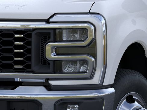 New 2026 Ford F350 King Ranch w/ Chrome Package AWD/4WD image 18