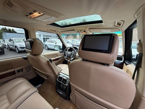 Used 2011 Land Rover Range Rover HSE image 25