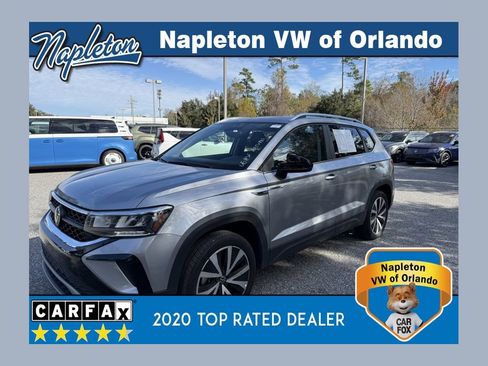 Used 2023 Volkswagen Taos SE image 1