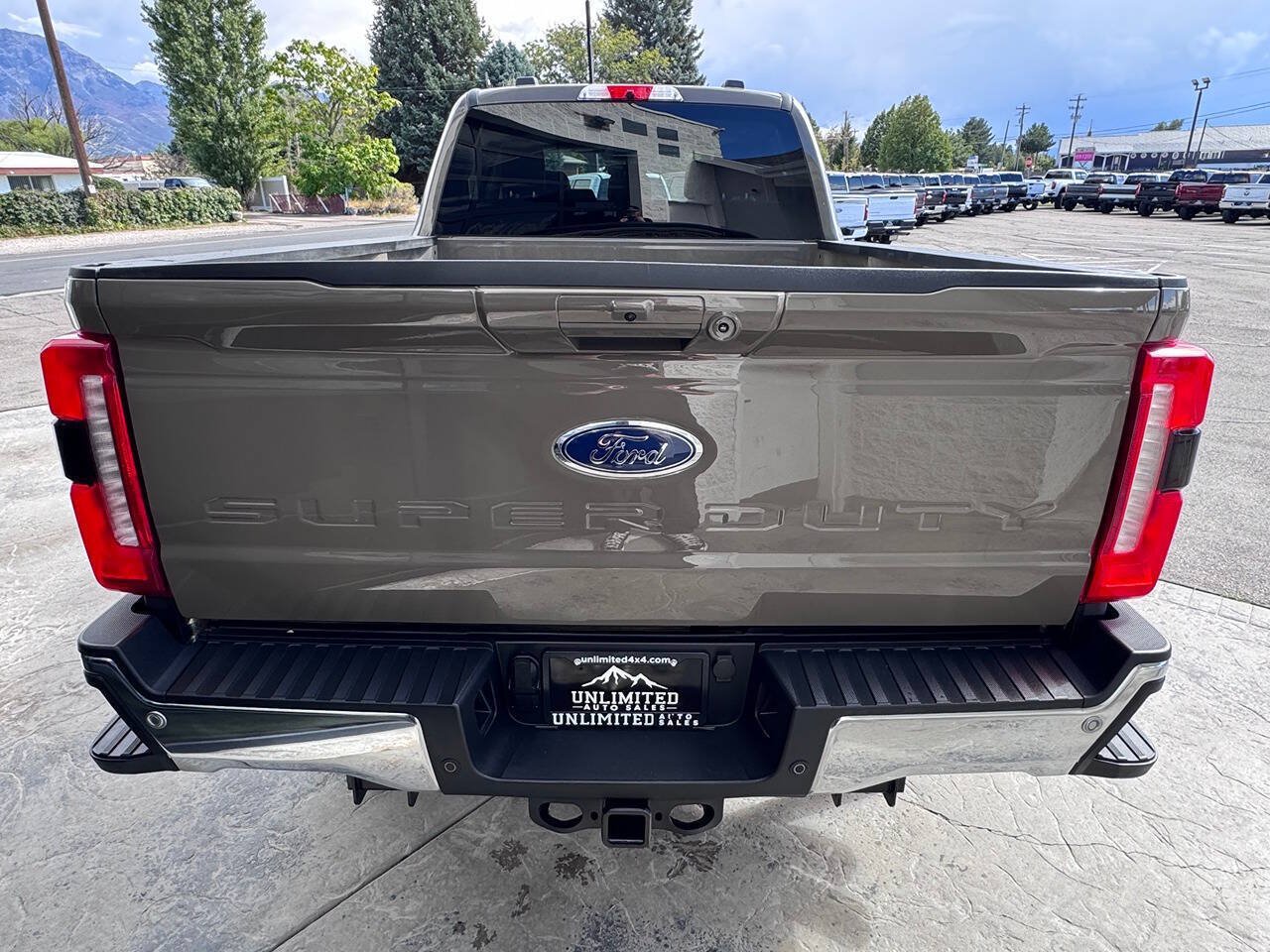 Used 2026 Ford F350 Lariat w/ Chrome Package AWD/4WD image 8