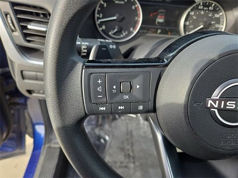 Certified 2023 Nissan Rogue SV image 9