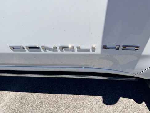 Used 2024 GMC Sierra 2500 Denali w/ Denali Reserve Package AWD/4WD image 14