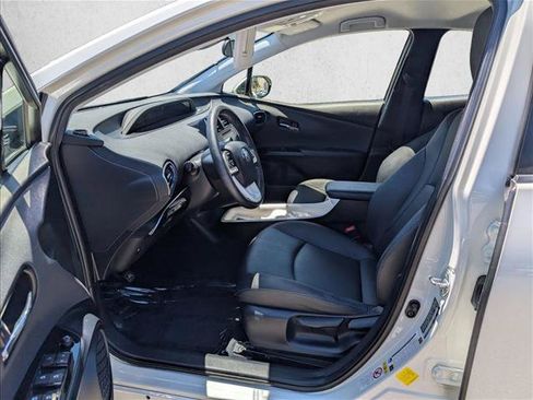 Used 2016 Toyota Prius Three Touring FWD image 14