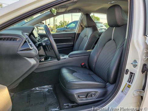 Used 2023 Toyota Camry SE FWD image 9