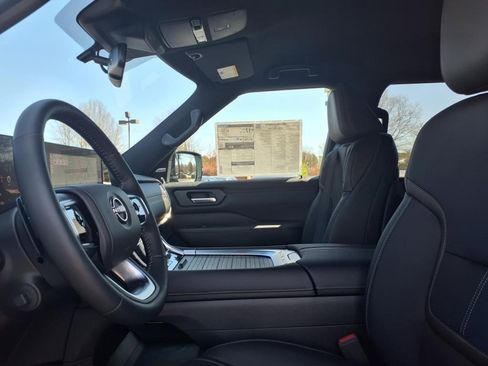 New 2025 Nissan Armada SL w/ Captain's Chari Seat Package image 9