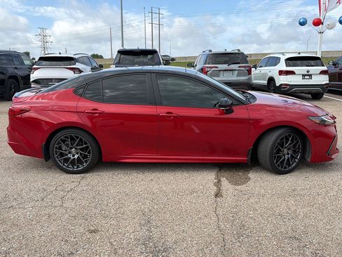 Used 2025 Toyota Camry Hybrid FWD image 2