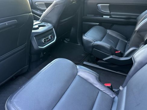 Certified 2025 Ford Expedition Max Platinum AWD/4WD image 4