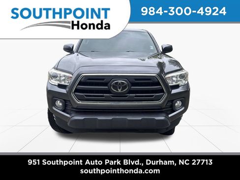 Used 2019 Toyota Tacoma SR5 RWD image 2