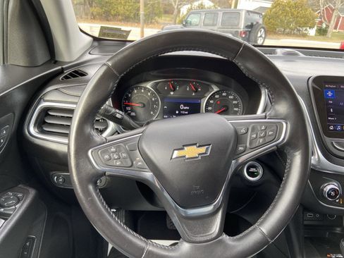 Used 2020 Chevrolet Equinox Premier image 18