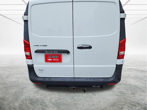 Used 2017 Mercedes-Benz Metris image 16