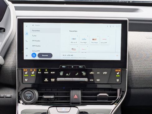 Used 2024 Subaru Solterra Touring w/ Touring Package image 34