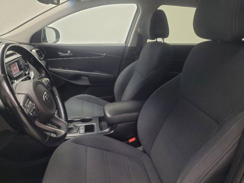 Used 2016 Kia Sorento FWD w/ LX Convenience Package image 17