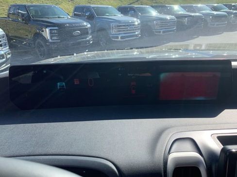 New 2025 Ford Expedition Active RWD image 31