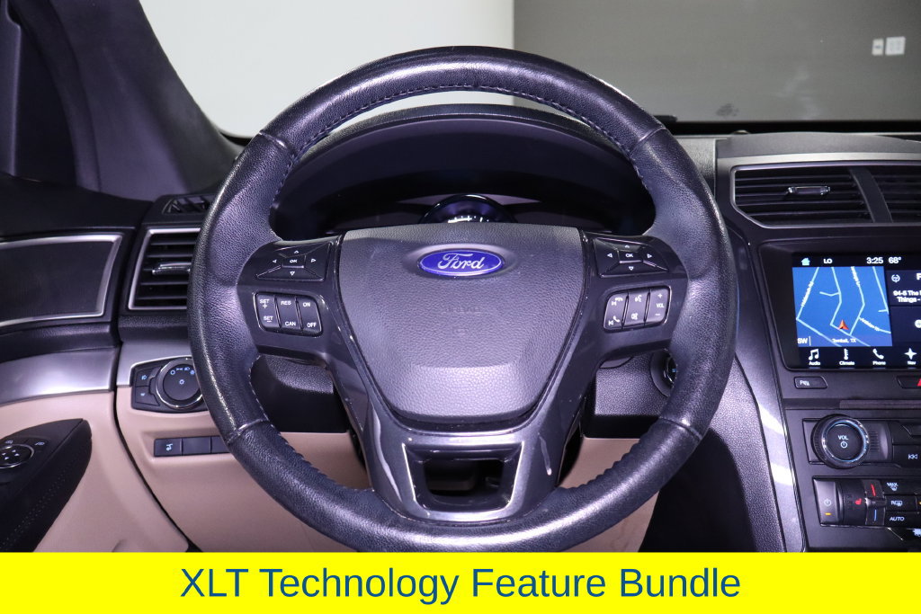 Used 2017 Ford Explorer XLT w/ Equipment Group 202A FWD image 18