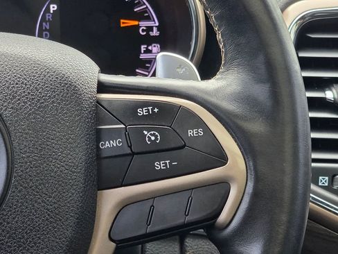Used 2015 Jeep Grand Cherokee Overland AWD/4WD image 16