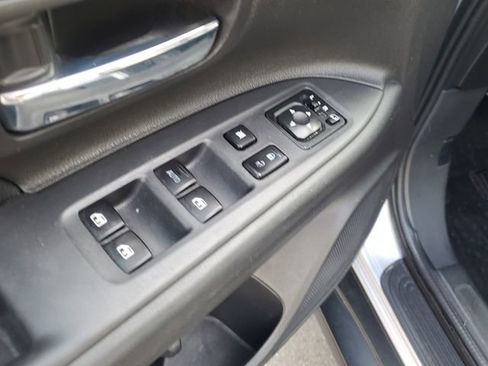 Used 2016 Mitsubishi Outlander SEL image 18
