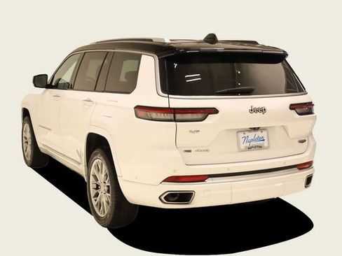 Used 2023 Jeep Grand Cherokee L Summit w/ Luxury Tech Group V AWD/4WD image 8