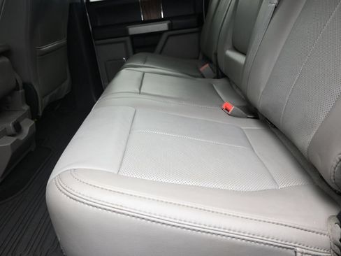 Used 2020 Ford F150 Lariat w/ Equipment Group 501A Mid AWD/4WD image 16