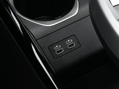 Certified 2026 BMW X2 xDrive28i AWD/4WD image 25
